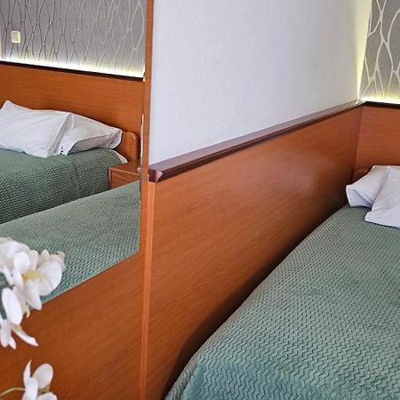 Sobe/Rooms Riva Zadar Bagian luar foto