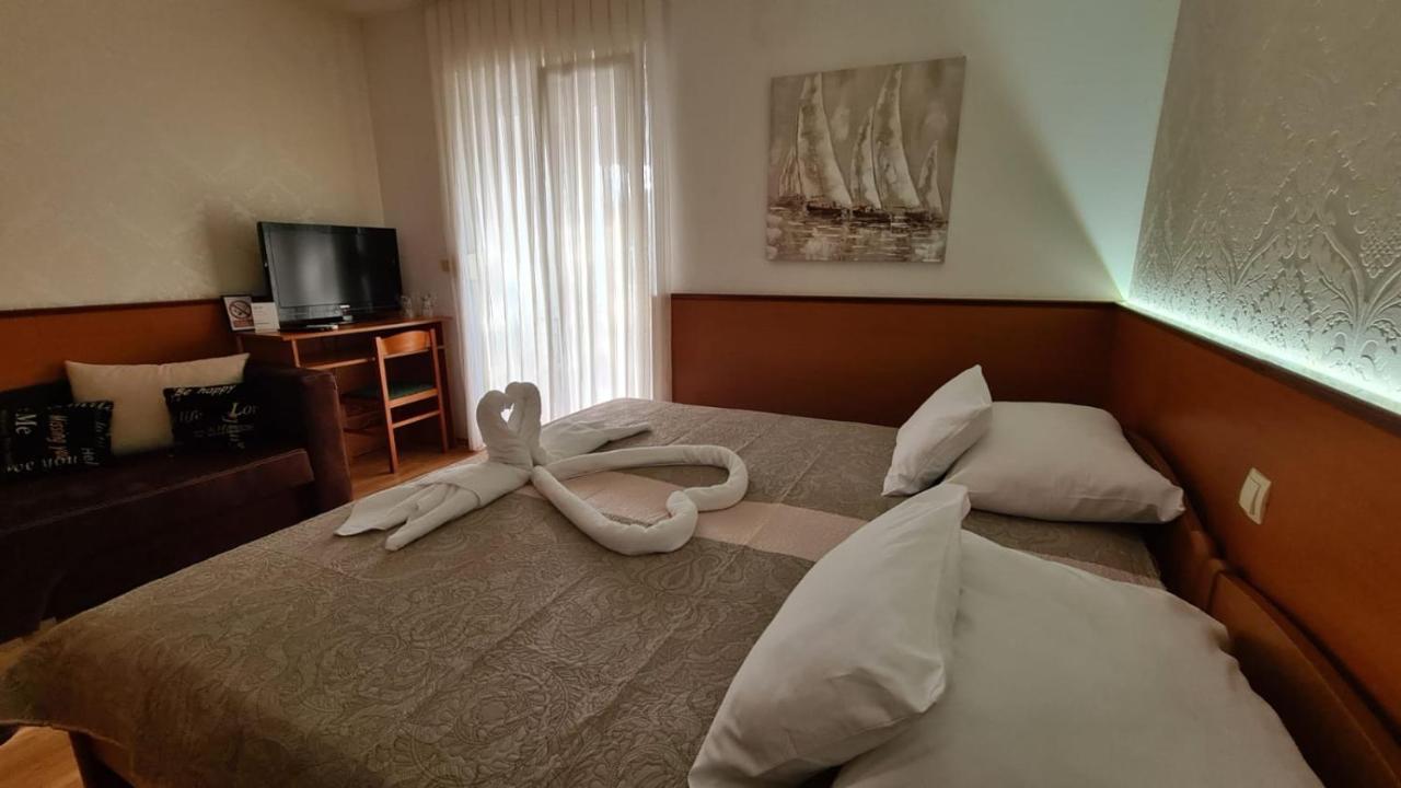 Sobe/Rooms Riva Zadar Bagian luar foto