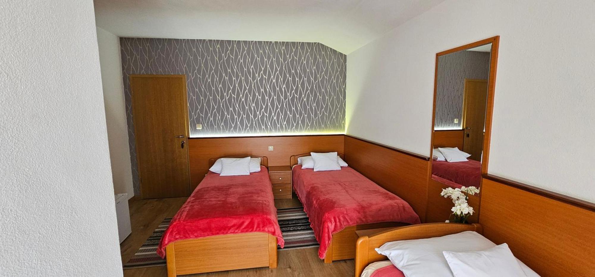 Sobe/Rooms Riva Zadar Bagian luar foto